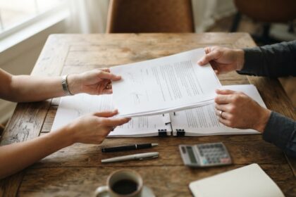 Reforma garantías arriendo en Ecuador limita descuentos sin factura ni razón técnica