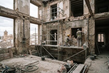 Rehabilitación de edificios en España: ahorros y plazos que redefinen el mercado